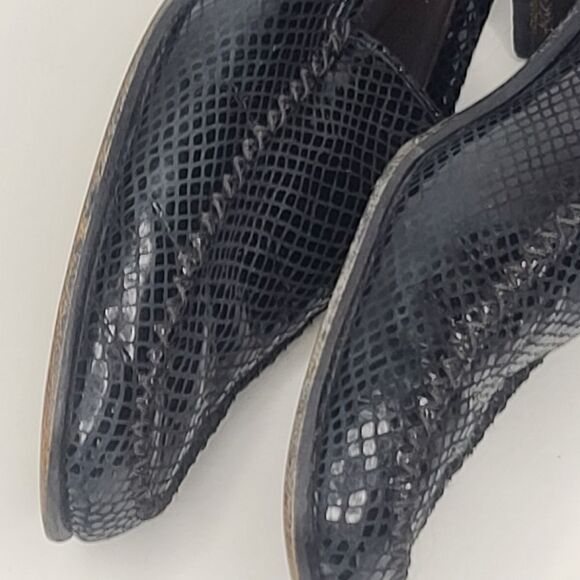 Stuart Weitzman Black Snakeskin Python Slip On Loafer 7 1/2 - Picture 12 of 16